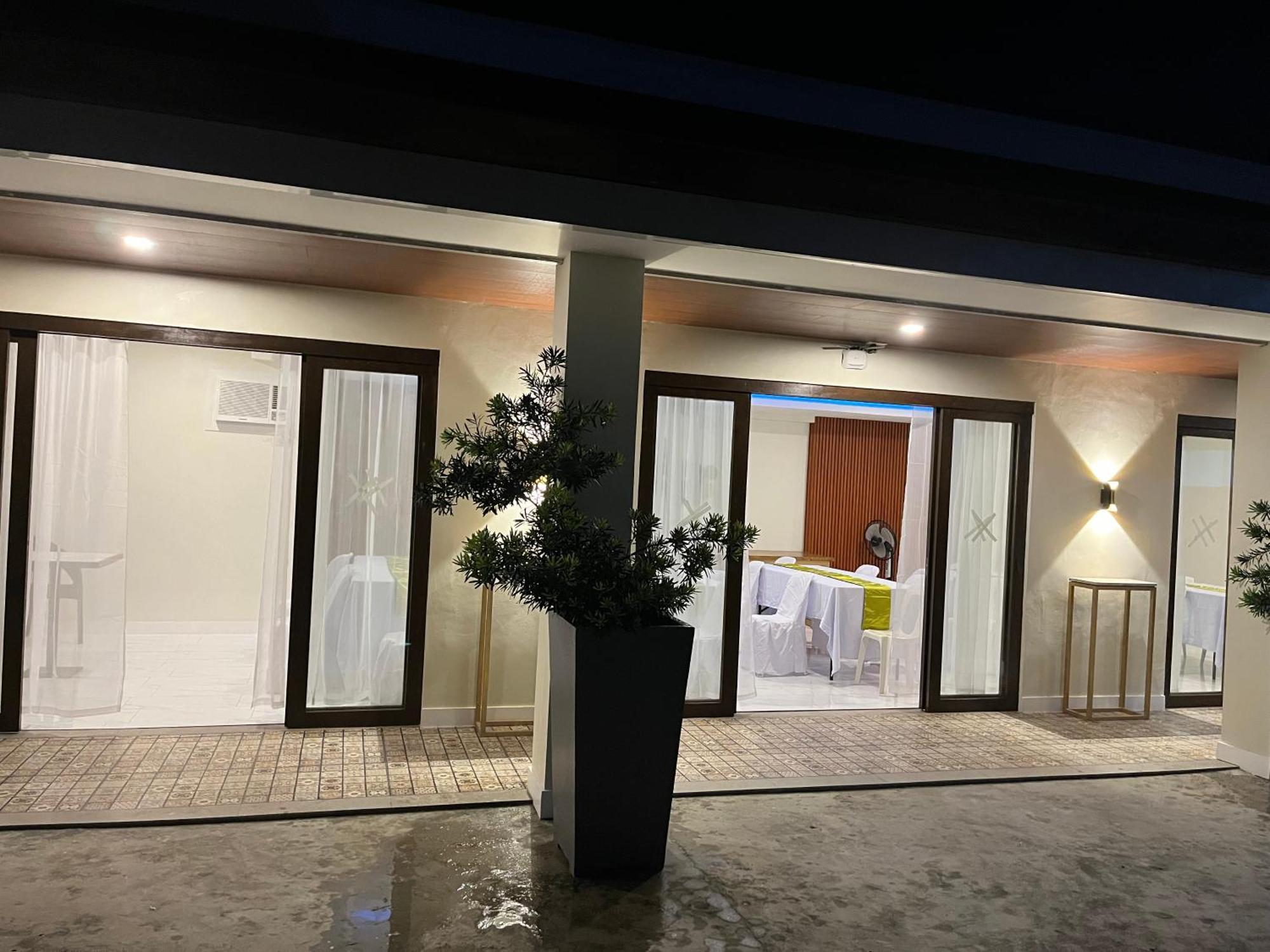 717 Residences Iloilo Exterior foto