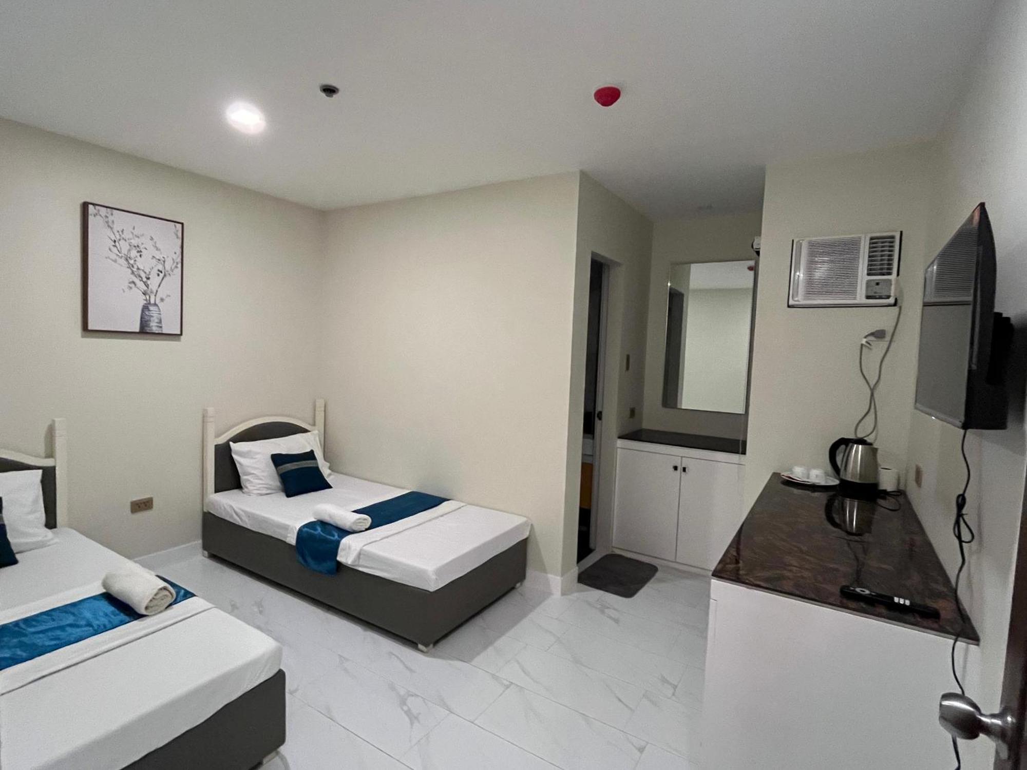 717 Residences Iloilo Exterior foto